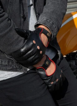 Men's Touchscreen Leather Driving Gloves -Dents Luxury Accessories Sales 5 9200 Black 8a128c6a 1477 4aa3 8f6a e6f87d312baa