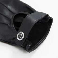 Men’s Three-Point Leather Driving Gloves With Wristwatch Cut-out 22 Men’s Three-Point Leather Driving Gloves With Wristwatch Cut-out -Dents Luxury Accessories Sales mens leather watch gloves black open cuff