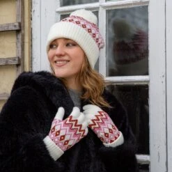 Women’s Jacquard Fair Isle Knitted Bobble Hat 9 Women’s Jacquard Fair Isle Knitted Bobble Hat -Dents Luxury Accessories Sales womens fair isle knitted hat 1