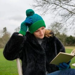 Women’s Jacquard Knitted Gloves With Hash Symbol Pattern -Dents Luxury Accessories Sales womens knitted gloves teal emerald