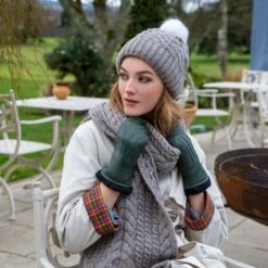 Women’s Three-Point Faux Fur-Lined Leather Mittens 23 Women’s Three-Point Faux Fur-Lined Leather Mittens -Dents Luxury Accessories Sales womenssageleathermittens